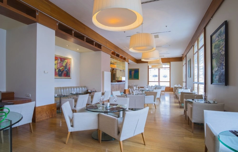 The Perfect Blend: How Hotels Are Redefining Business and Leisure Travel